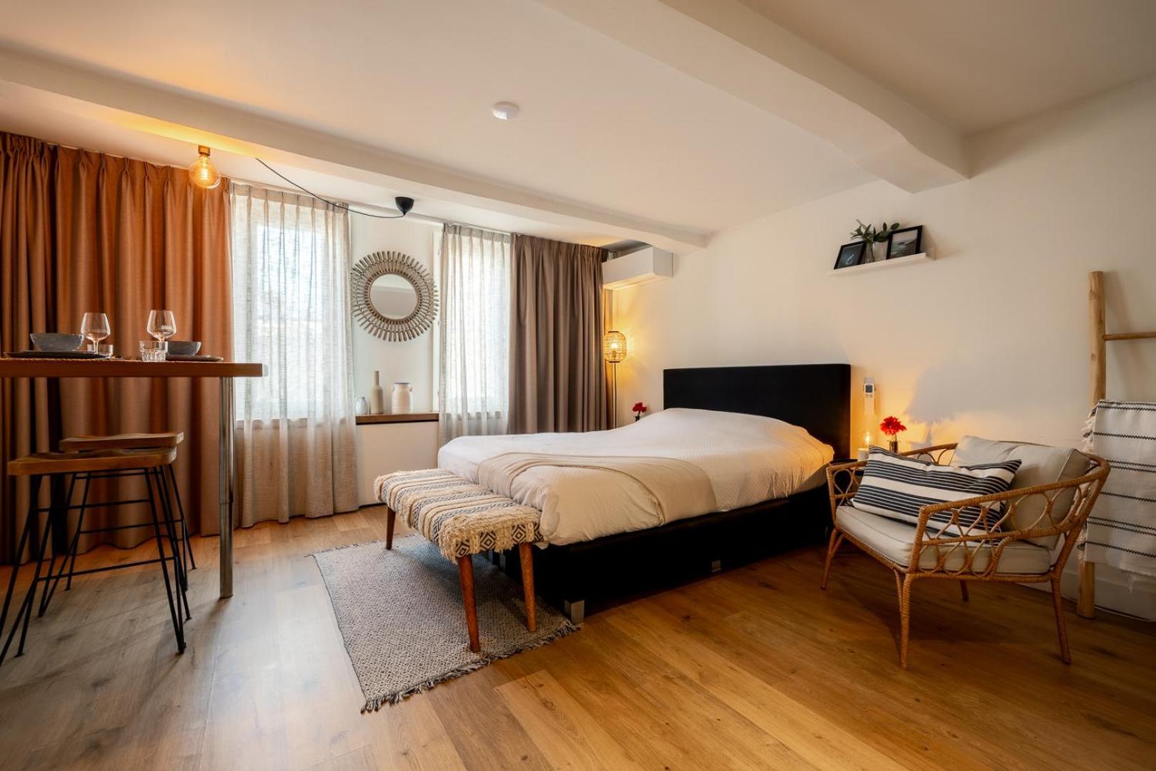 Madrid Suites มาสทริชท์ ภายนอก รูปภาพ